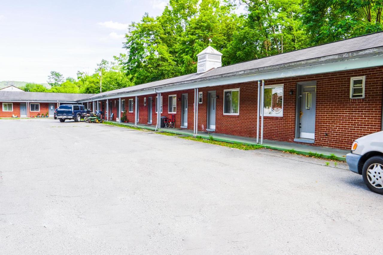 Patriot Inn Motel Beaver Wv, By Oyo Exterior photo